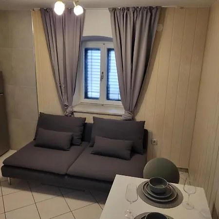 Apartamento Old Town Sedlar *